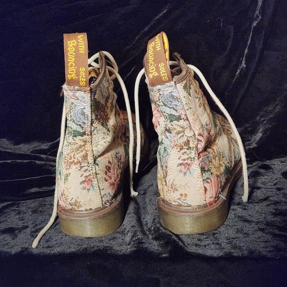 Dr. Martens Floral Lace Up Boots - Picture 5 of 12